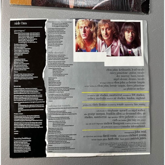 1984 Elton John Breaking Hearts Taiwan Vinyl LP - Picture 4 of 6